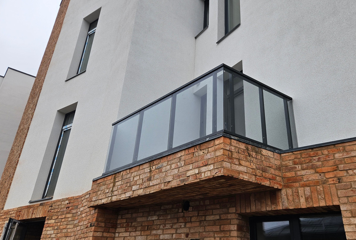 Glastec stiklas, MB
