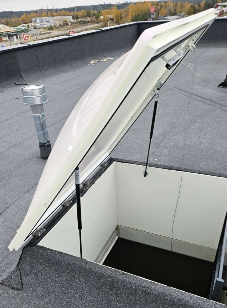 Gintariniai stogai, MB