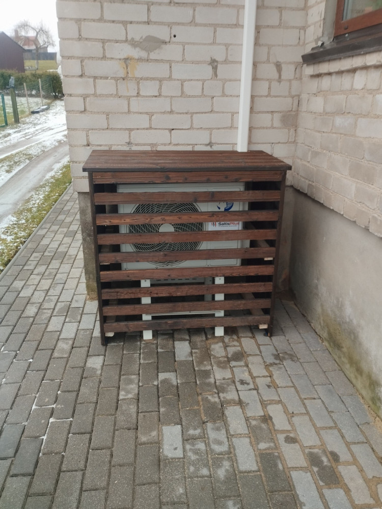 Vakarų terasos, MB