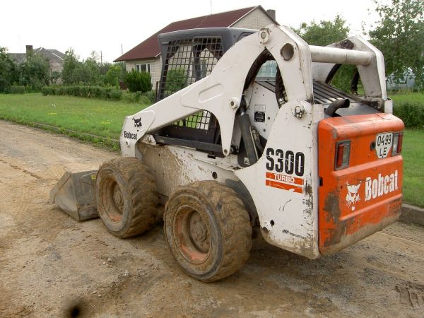 Mini krautuvo Bobcat S300 nuoma Mini krautuvo Bobcat S300 nuoma