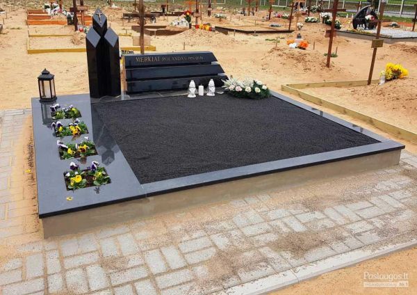 Kapavietės dengimas granito plokštėmis Kapavietės dengimas granito plokštėmis