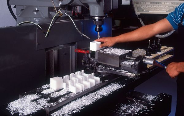 Plastmasės apdirbimas Plastmasės apdirbimas