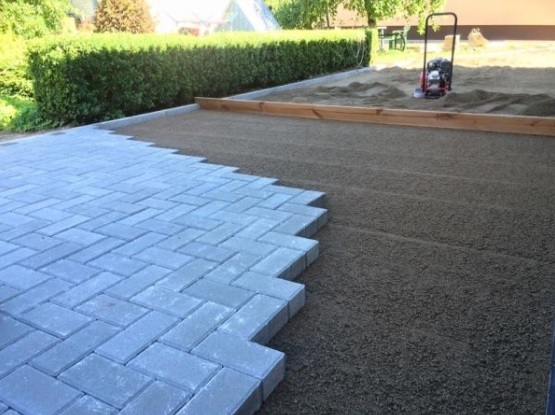 Akmens trinkelės Akmens trinkelės