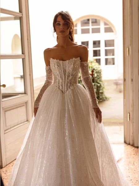 Vestuvinė suknelė Vestuvinė suknelė