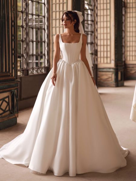 Vestuvinė suknelė Vestuvinė suknelė