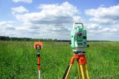 Žemės ir miško sklypų geodeziniai matavimai Žemės sklypų toponuotraukų rengimas, pastatų ir inžinerinių tinklų išpildomosios nuotraukos.