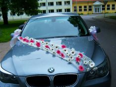 Automobilių dekoravimas gėlėmis