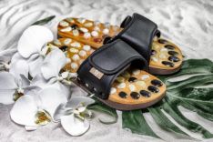 Masažinės šlepetės su natūraliais akmenimis