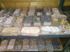 Prekyba granito marmuro skaldele, bronzos gaminiais