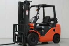 2.5t / 4.8m elektrinis