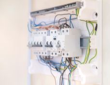 Profesionalūs elektrikų, elektros energetikos kursai