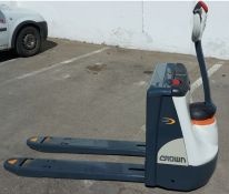 Elektrinis palečių vežimėlis CROWN WP3015