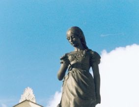 Paminklas Simonui Dachui Teatro aikštėje