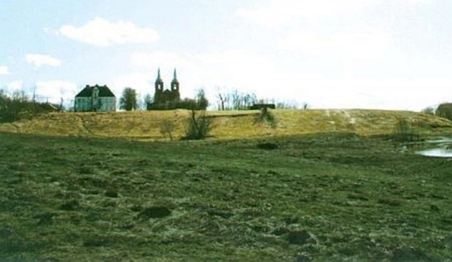 Adutiškio piliakalnis