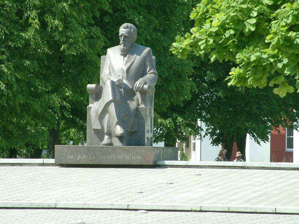 Jono Basanavičiaus paminklas