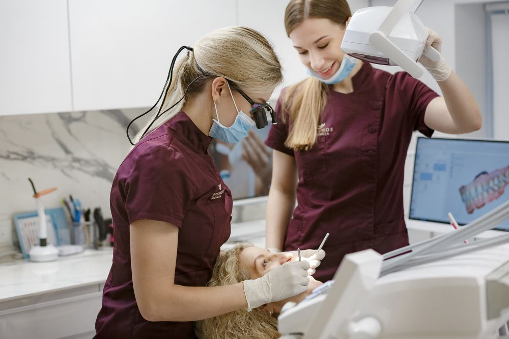 Parodontoze sergančių pacientų implantacija Parodontoze sergančių pacientų implantacija