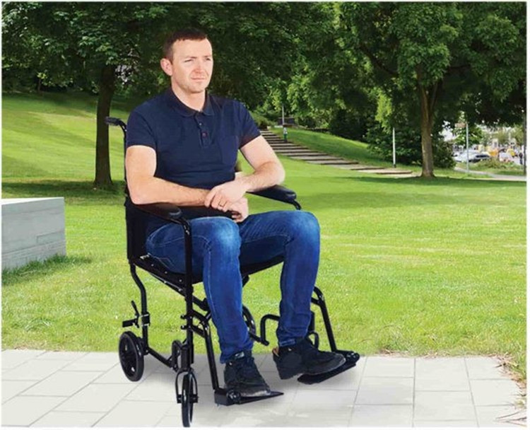 Kaip išsirinkti tinkamą neįgaliojo vežimėlį?