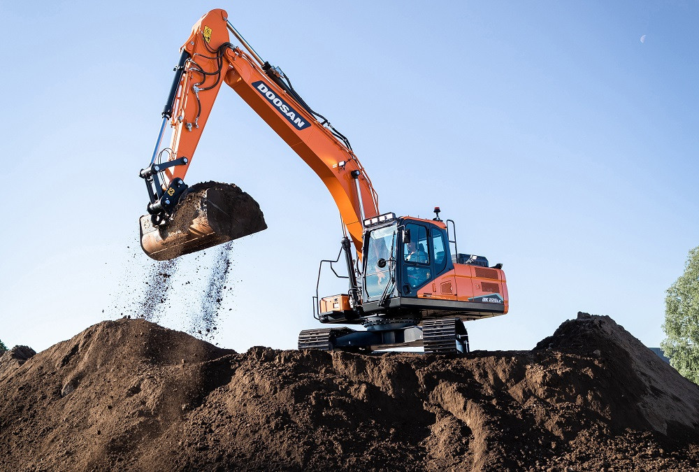 DX225LC-7X – pirmasis DOOSAN išmanusis vikšrinis ekskavatorius