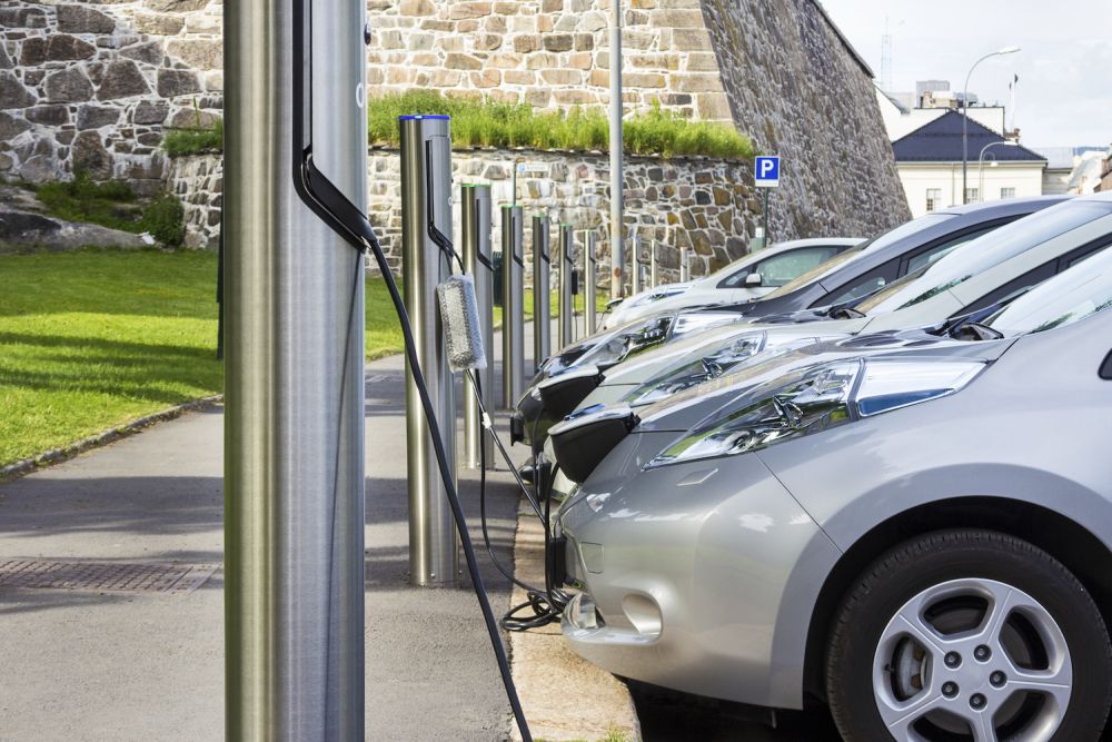Kas septintas naudotas elektromobilis gali turėti suklastotą ridą