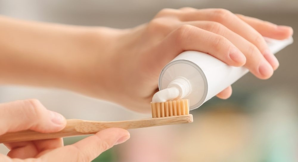 Ar galima dantis valyti soda ir kodėl neveikia balinamosios dantų pastos?