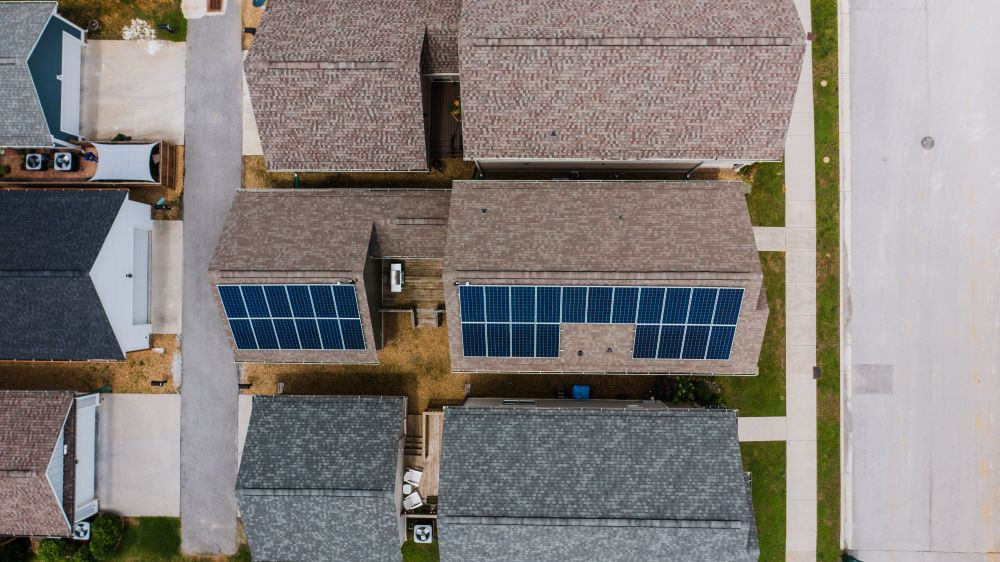 Saulės elektrinės įrengimas namuose – nuo ko pradėti?