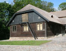 Užvenčio dvaro sodybos svirnas