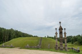 Šeimyniškėlių (Vorutos) piliakalnis